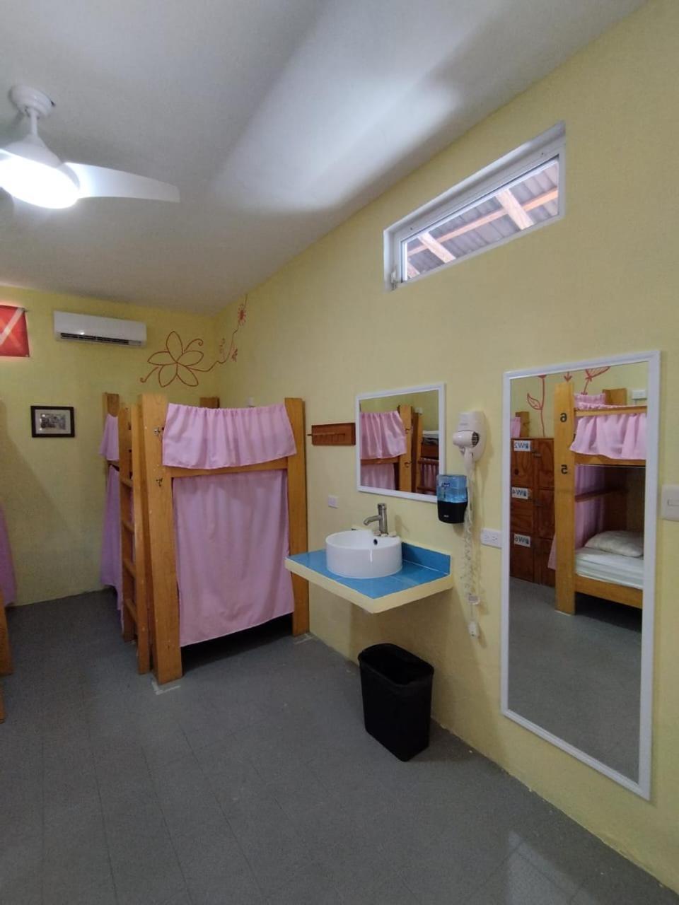 Blue Magic Hostel Косумел Екстериор снимка