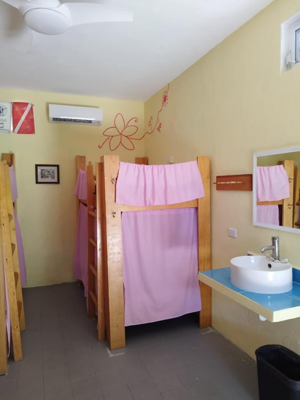 Blue Magic Hostel Косумел Екстериор снимка